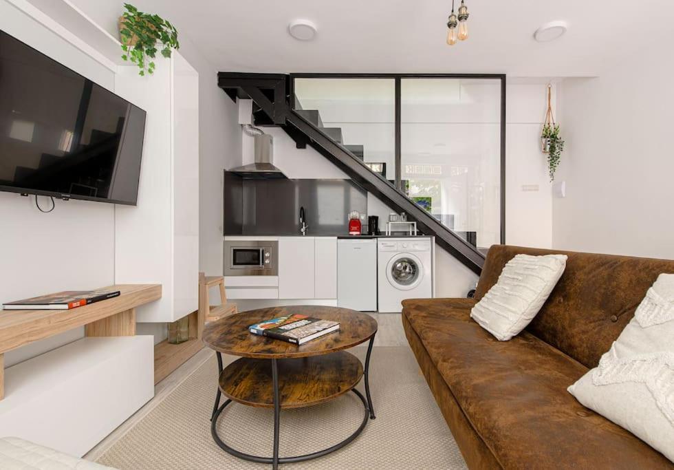 Cozy Duplex Apartment In Barrio De Salamanca - Heredia Madrid Bagian luar foto