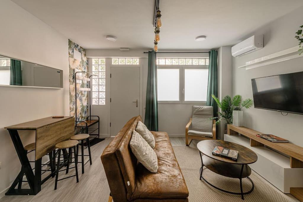 Cozy Duplex Apartment In Barrio De Salamanca - Heredia Madrid Bagian luar foto