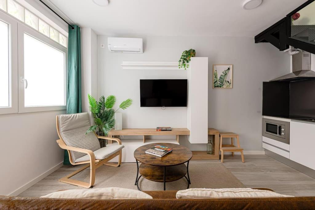 Cozy Duplex Apartment In Barrio De Salamanca - Heredia Madrid Bagian luar foto